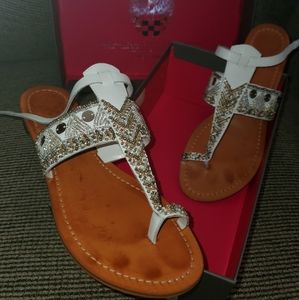 VInce Camuto Toe Sandals